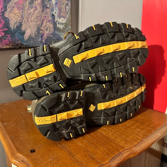 Columbia Kotaman Women’s Hiking Boot Size 8.5 YL3071-925 Beige Black - Picture 2 of 3